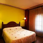 Tierra De Lobos Hotel