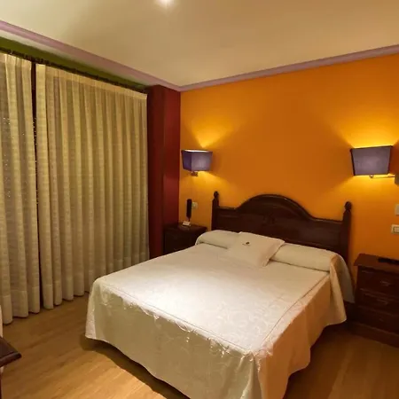 Tierra De Lobos 3* 푸에블라 데 사나브리아