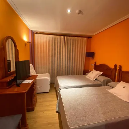 Tierra De Lobos Hotel