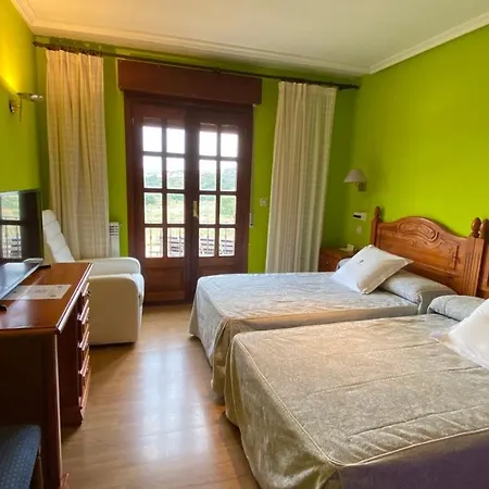 Hotel Tierra De Lobos 3*