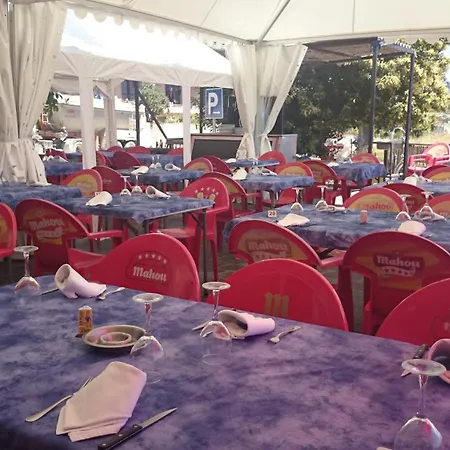 Tierra De Lobos Hotel 3*