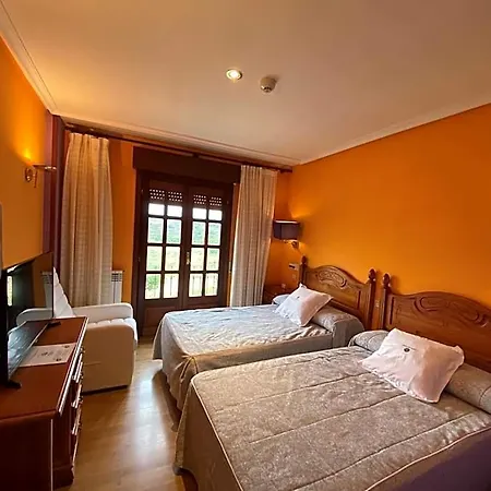 Tierra De Lobos 3* Puebla de Sanabria