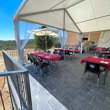 Tierra De Lobos Szálloda 3*