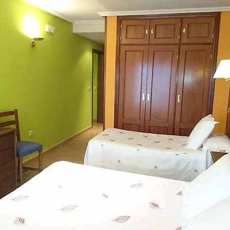 Hotel Tierra De Lobos