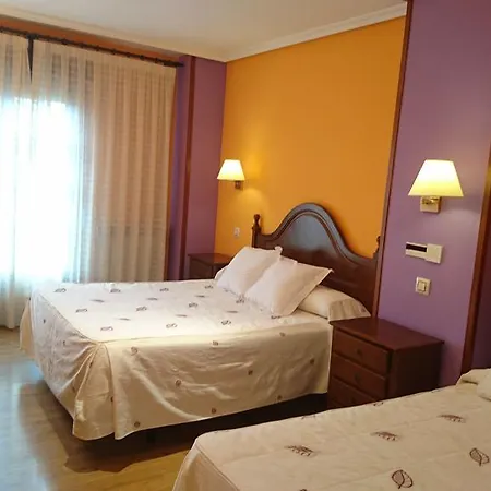 Tierra De Lobos Hotel