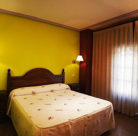 Hotel Tierra De Lobos Puebla de Sanabria