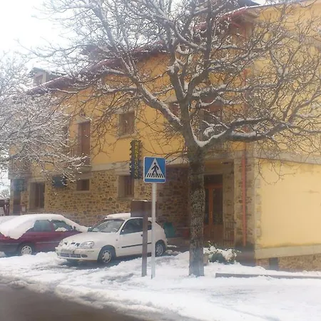 Hotel Tierra De Lobos 3*