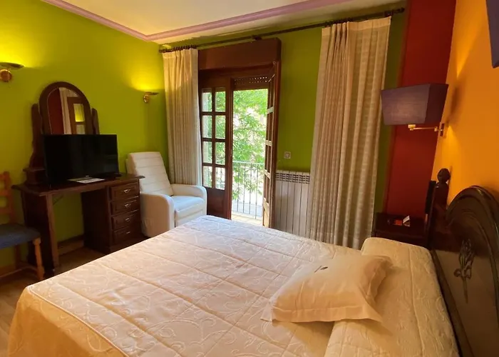 Hotel Tierra De Lobos Puebla de Sanabria