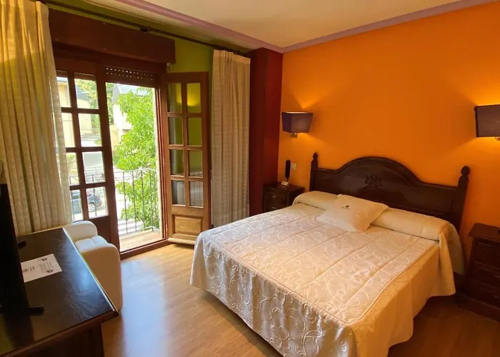 Tierra De Lobos Hotel