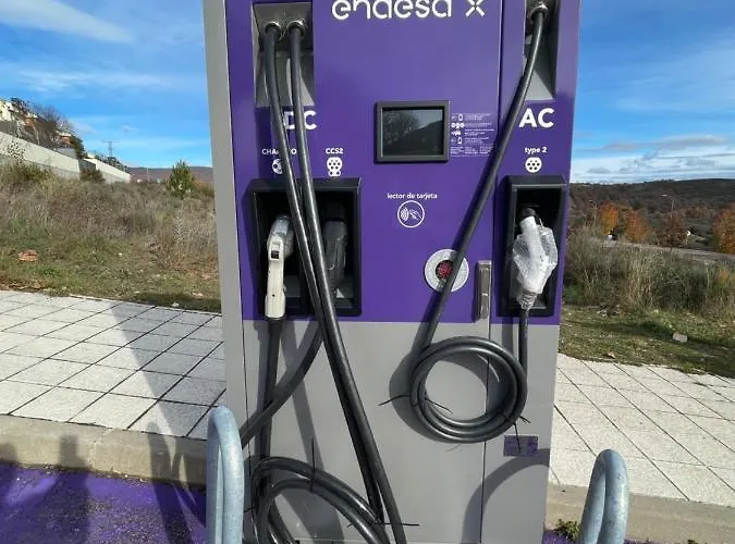 Tierra De Lobos Hotel