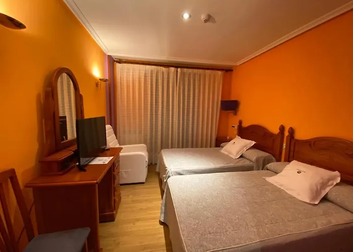 Tierra De Lobos Hotel