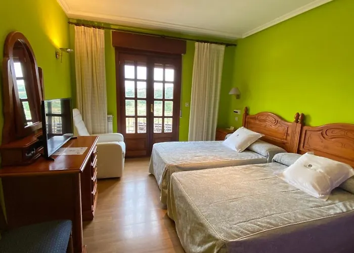 Hotel Tierra De Lobos 3*