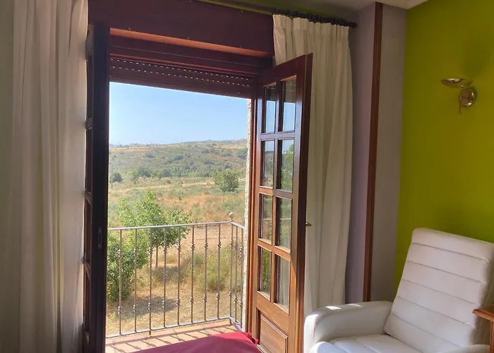 Tierra De Lobos Puebla de Sanabria