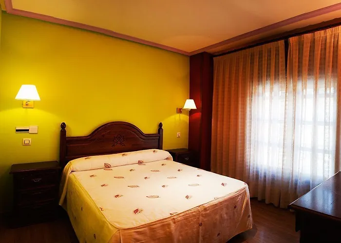 Tierra De Lobos Hotel