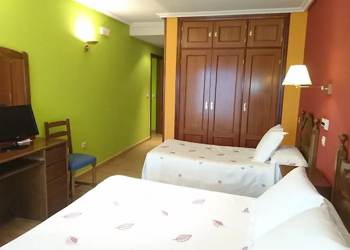 Tierra De Lobos Hotel 3*