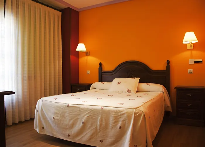 Hotel Tierra De Lobos Puebla de Sanabria