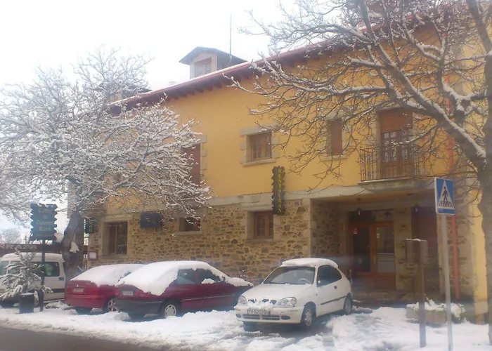 Tierra De Lobos Hotel