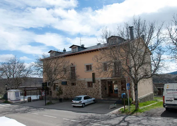 Tierra De Lobos Hotel 3*