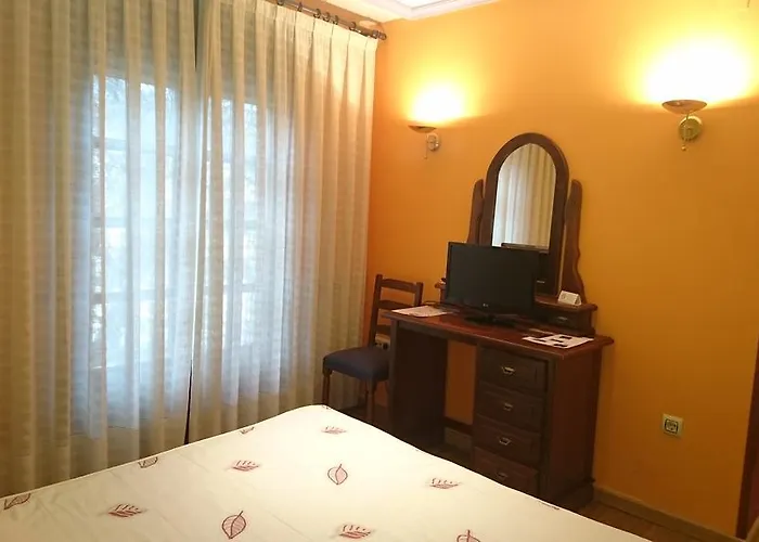 Tierra De Lobos Hotel