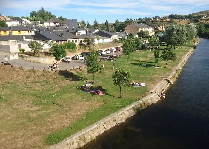 Hotel Tierra De Lobos Puebla de Sanabria
